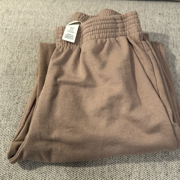 HM Sweatpants - Picture 2 of 3